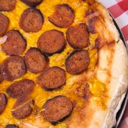 imagem Pizza de calabresa com cheddar (30cm)